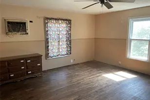 521 N 5th St, Crowell, TX 79227 - Photo 6