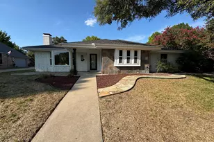 9112 Westwood Shores Dr, Fort Worth, TX 76179 - Photo 2