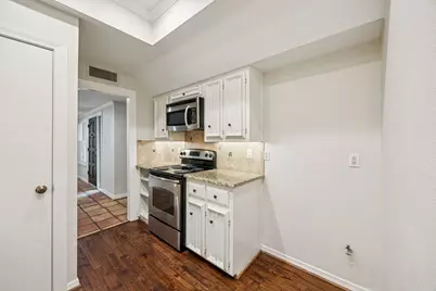 6742 E Northwest Highway, Dallas, TX 75231 - Photo 14