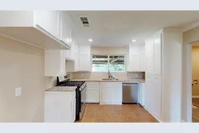 3201 Lakeland Street, Fort Worth, TX 76111 - Photo 8