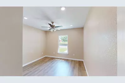 3201 Lakeland Street, Fort Worth, TX 76111 - Photo 14