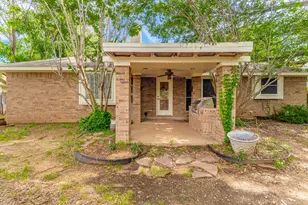 7022 Escondido Dr, Arlington, TX 76016 - Photo 4