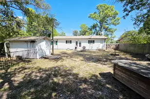 525 Maple St, Commerce, TX 75428 - Photo 16