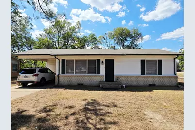 525 Maple Street, Commerce, TX 75428 - Photo 1