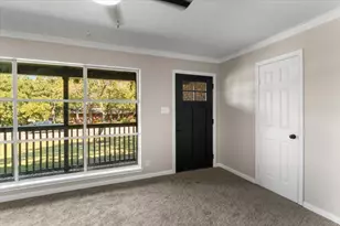 6000 Monterrey Dr, Fort Worth, TX 76112 - Photo 6