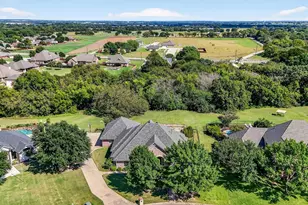 202 Hillside Ln, Lindsay, TX 76250 - Photo 32