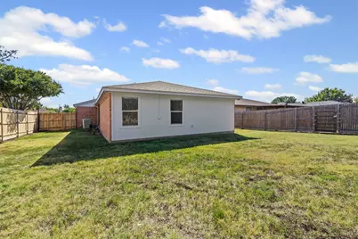 857 McCully Street, White Settlement, TX 76108 - Photo 18