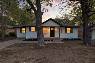 118 Evelyn St, DeSoto, TX 75115 - Photo 2