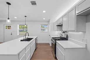 118 Evelyn St, DeSoto, TX 75115 - Photo 10