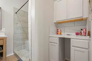 740 W Bend Blvd, Burleson, TX 76028 - Photo 12