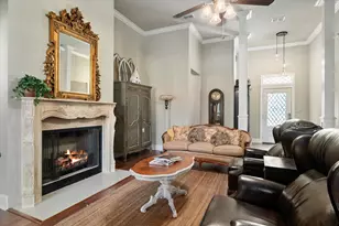 326 W Liberty St, Pilot Point, TX 76258 - Photo 10