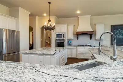 201 N Oakvista Court, Aledo, TX 76008 - Photo 10