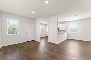 5672 Shore Point Trl, Fort Worth, TX 76119 - Photo 14