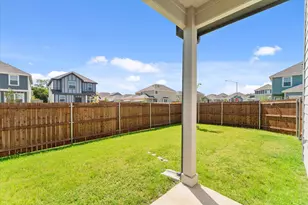 5672 Shore Point Trl, Fort Worth, TX 76119 - Photo 20