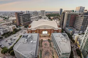 2430 Victory Park Ln, Dallas, TX 75219 - Photo 38