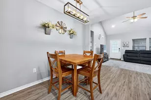 307 Brockett St, Collinsville, TX 76233 - Photo 8