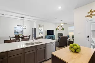 10705 Klondike Ln, Aubrey, TX 76227 - Photo 10