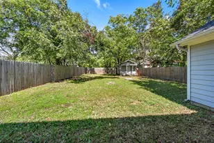 415 W Monterey St, Denison, TX 75020 - Photo 18