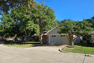 2709 Heather Glen Ct, Carrollton, TX 75006 - Photo 2