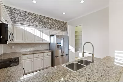 5006 Cedar Springs Road #D, Dallas, TX 75235 - Photo 2