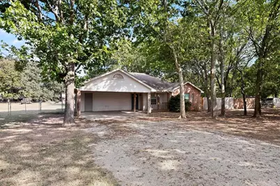 109 Pleasant Run, Reno, TX 76020 - Photo 2