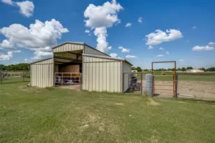 6221 Deer Run Rd, Sanger, TX 76266 - Photo 32