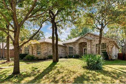 716 Red Oak, Crowley, TX 76036 - Photo 2