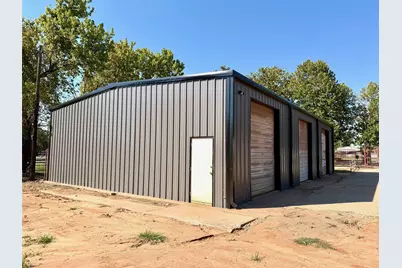 614 N Crockett Street, Granbury, TX 76048 - Photo 4