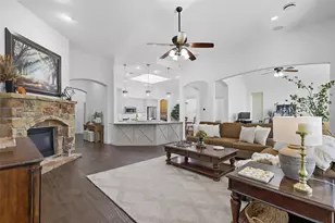 109 Diablo Dr, Burleson, TX 76028 - Photo 6