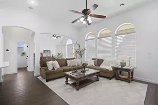 109 Diablo Dr, Burleson, TX 76028 - Photo 4