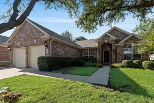 2804 Hollow Ridge Dr, Denton, TX 76210 - Photo 2