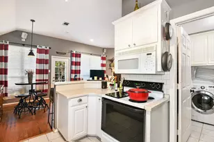 5924 Canberra Ln, Arlington, TX 76017 - Photo 14