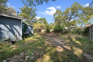 702 W 7th St, Bonham, TX 75418 - Photo 22