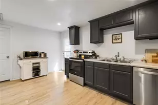 702 W 7th St, Bonham, TX 75418 - Photo 12