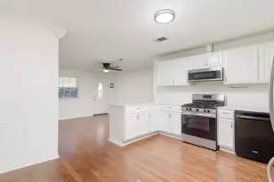 518 E Daugherty Dr, Garland, TX 75041 - Photo 8