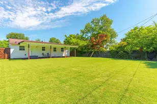 518 E Daugherty Dr, Garland, TX 75041 - Photo 18