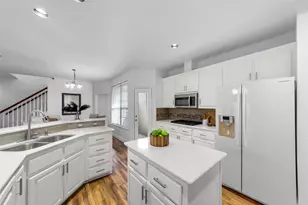 9320 Cedardale Dr, Plano, TX 75025 - Photo 8