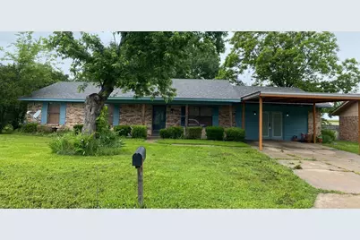 603 W 11th Street W, Clarksville, TX 75426 - Photo 1