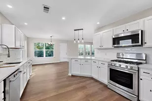 1004 Canyon Dr, Justin, TX 76247 - Photo 14