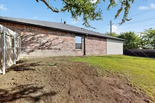 1004 Canyon Dr, Justin, TX 76247 - Photo 36