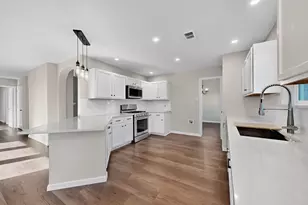 1004 Canyon Dr, Justin, TX 76247 - Photo 12