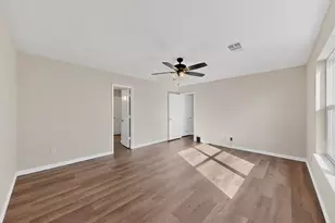 1004 Canyon Dr, Justin, TX 76247 - Photo 18