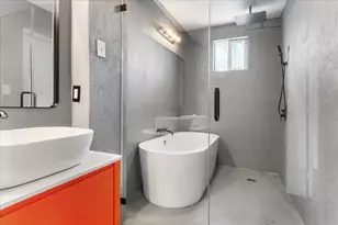 836 W Eighth St, Dallas, TX 75208 - Photo 14