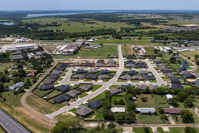 717 Cobblestone Circle, Mabank, TX 75147 - Photo 34