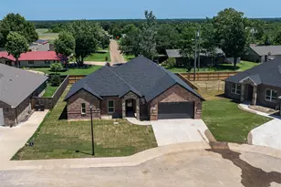 717 Cobblestone Cir, Mabank, TX 75147 - Photo 32