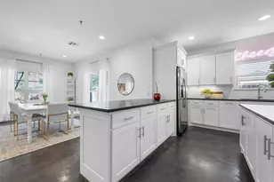 2016 S 11th St, Waco, TX 76706 - Photo 12