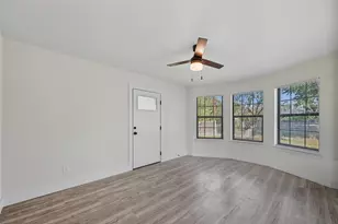 1106 Edgewood St, Ennis, TX 75119 - Photo 16