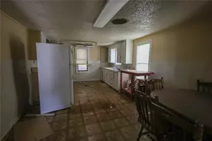 310 Hightop St, Brownwood, TX 76801 - Photo 2