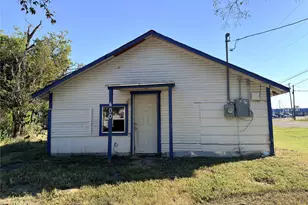 400 E 11th Ave, Corsicana, TX 75110 - Photo 1