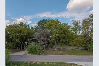 814 Signal Road, Quinlan, TX 75474 - Photo 2